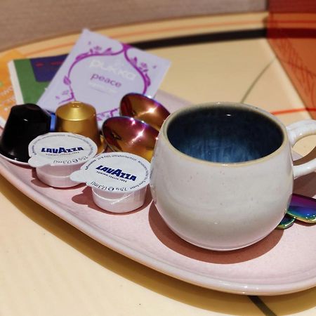 Comfort Suites Koelnmesse: Spacious Rooms with Free Parking & Wi-Fi Exterior photo